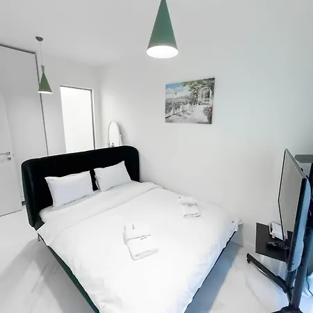 Wave 4 Apartments Mamaia Nord Navodari Exterior photo